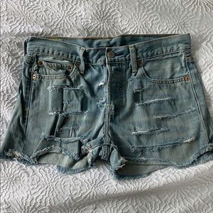 Levi’s light wash denim shorts